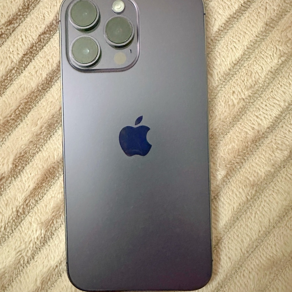 iPhone 14 Pro Max